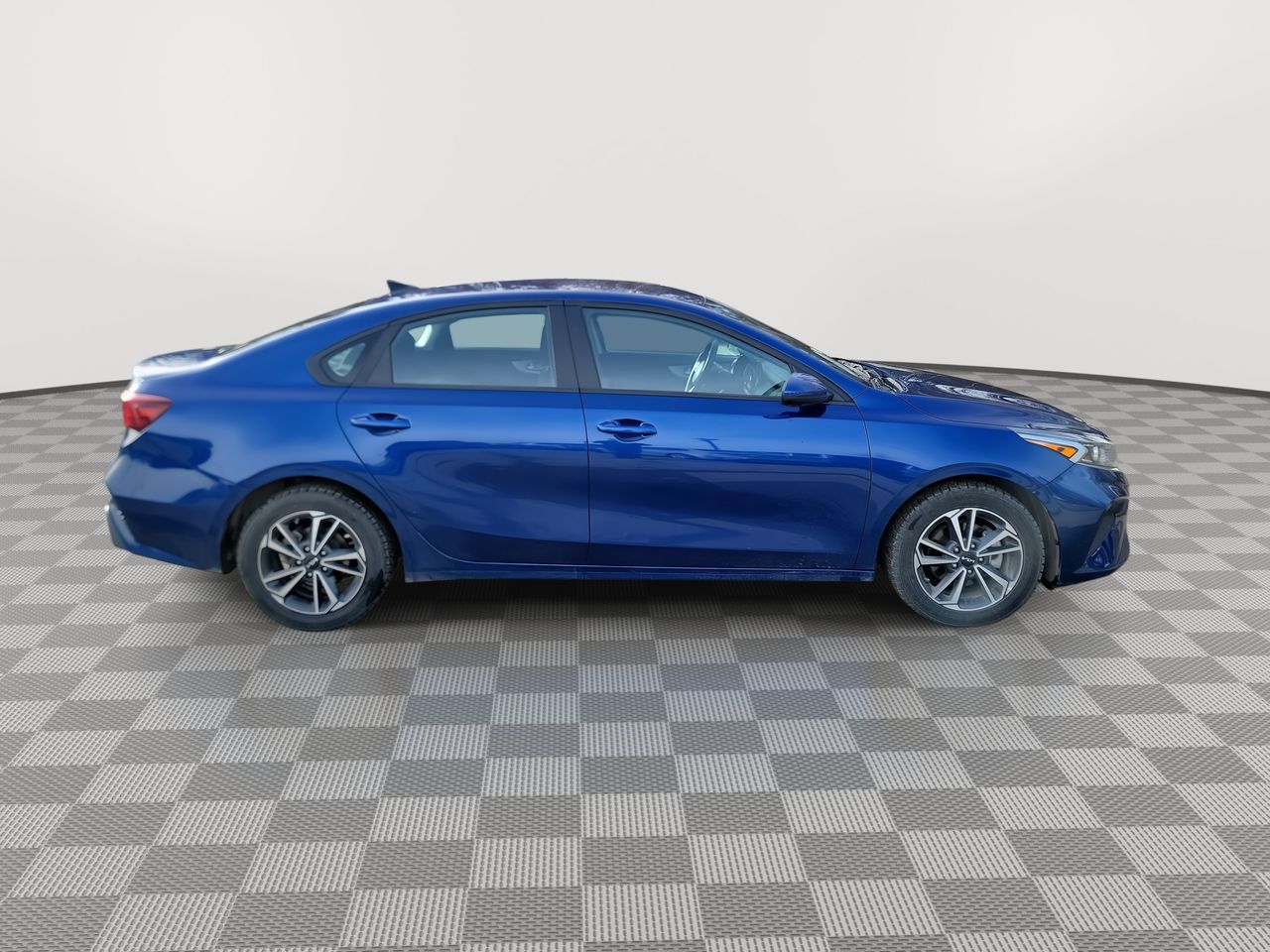 Thumbnail: 2023 Kia Forte - 9