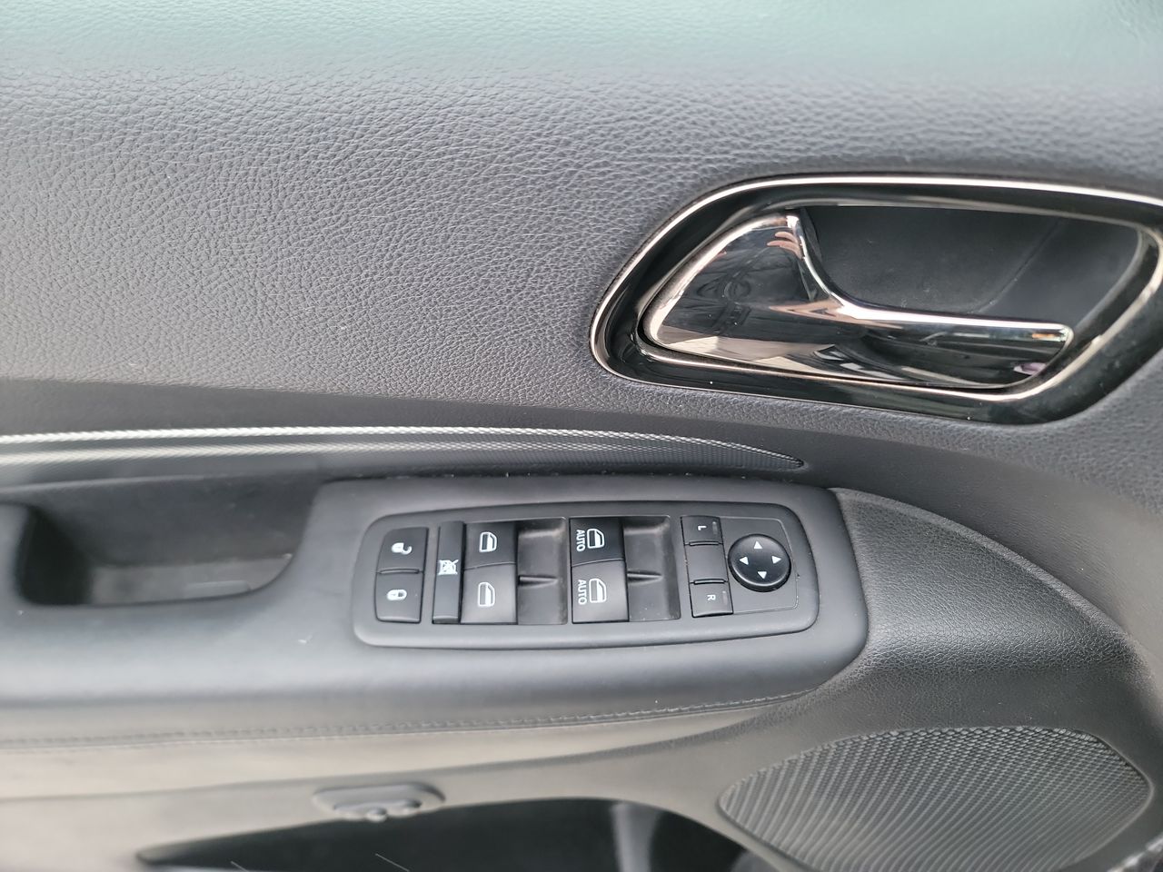 Thumbnail: 2019 Dodge Durango - 11