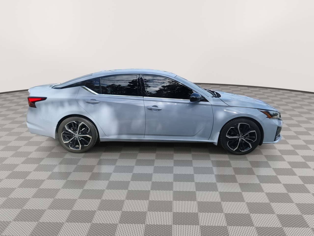 Thumbnail: 2023 Nissan Altima - 9