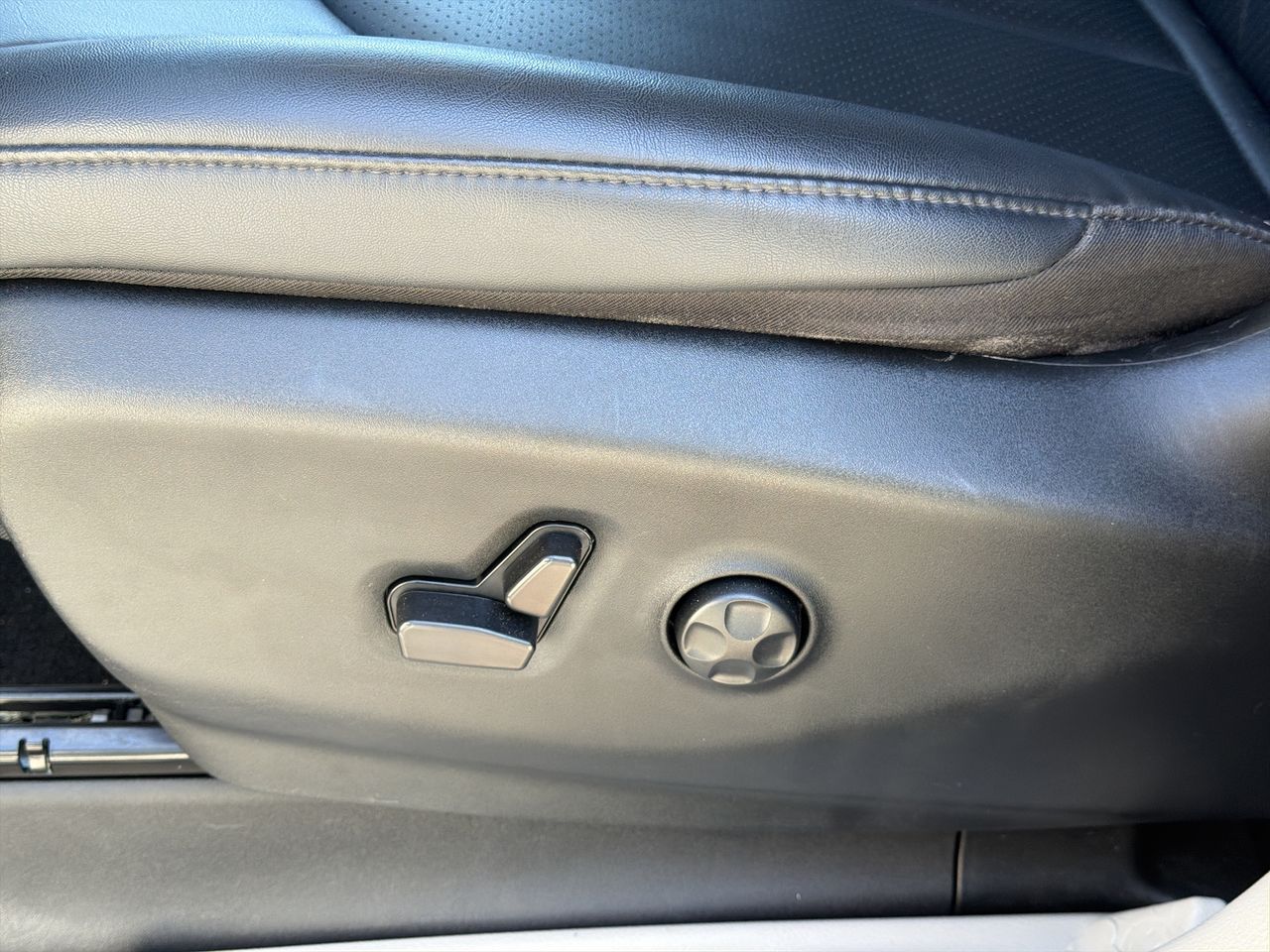 Thumbnail: 2024 Chrysler Pacifica - 12