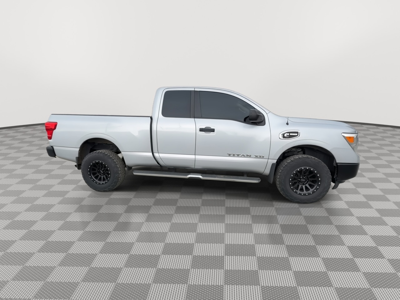 Thumbnail: 2017 Nissan Titan - 9