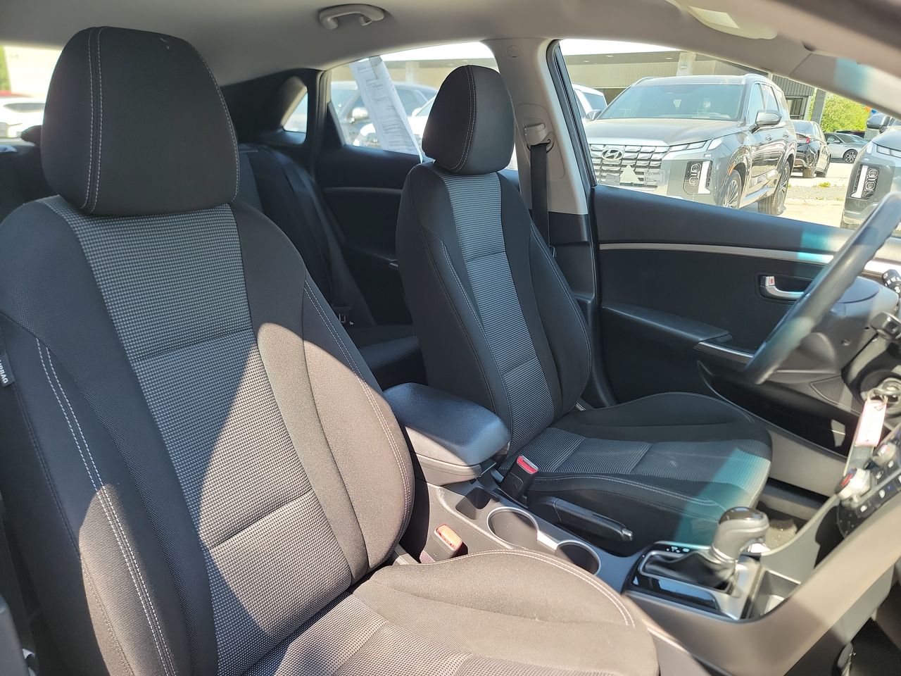 Thumbnail: 2016 Hyundai Elantra - 19