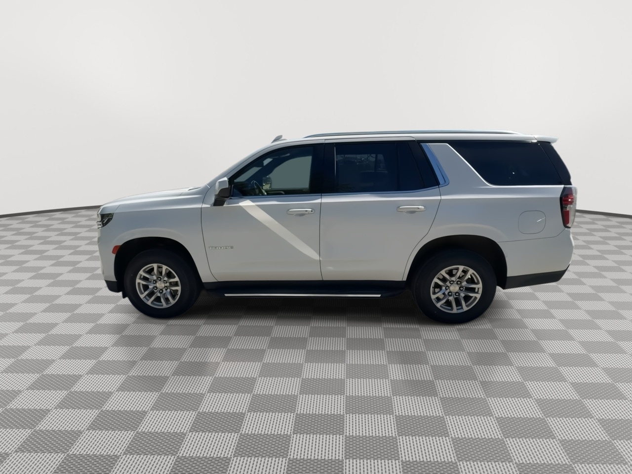 Thumbnail: 2021 Chevrolet Tahoe - 5