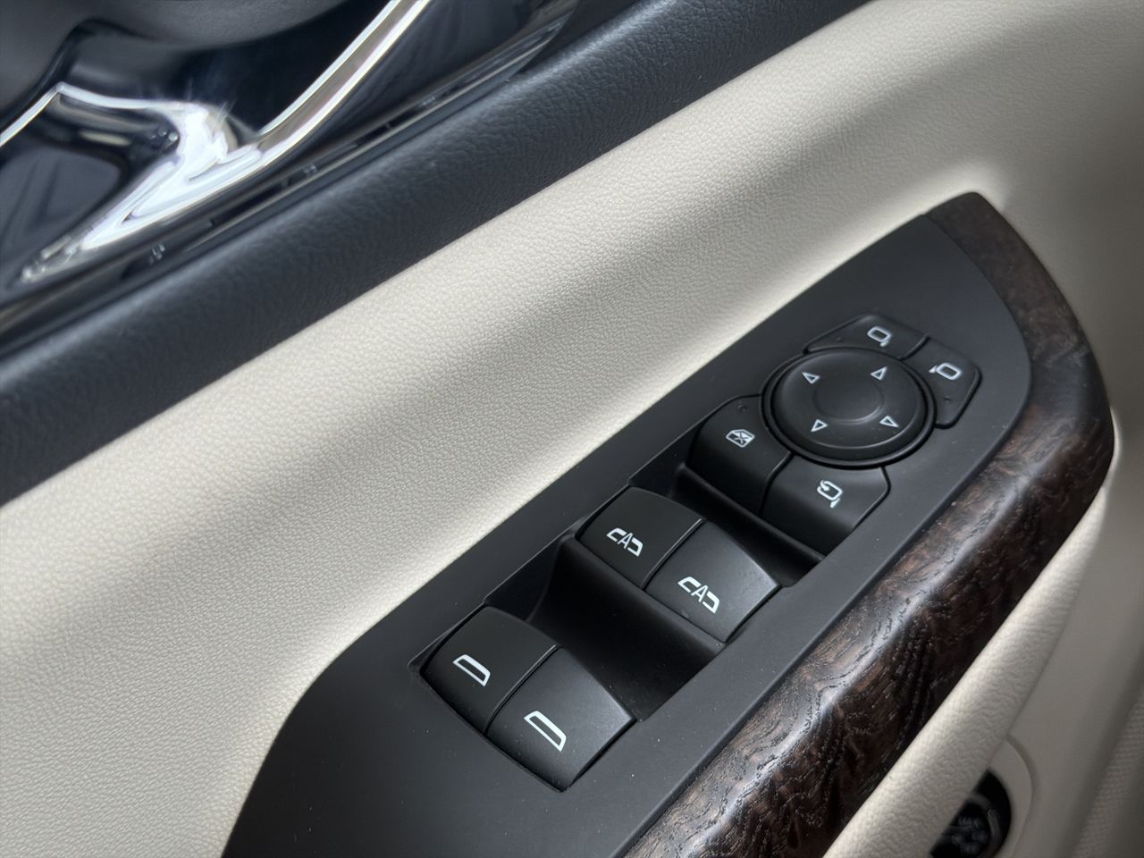 Thumbnail: 2023 GMC Acadia - 11