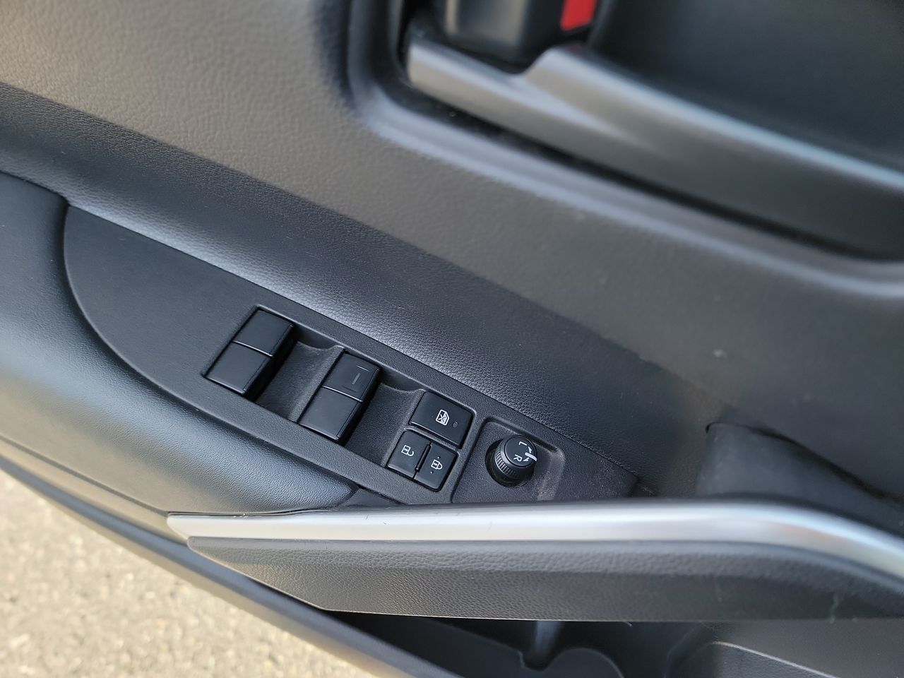 Thumbnail: 2022 Toyota Corolla Cross - 11