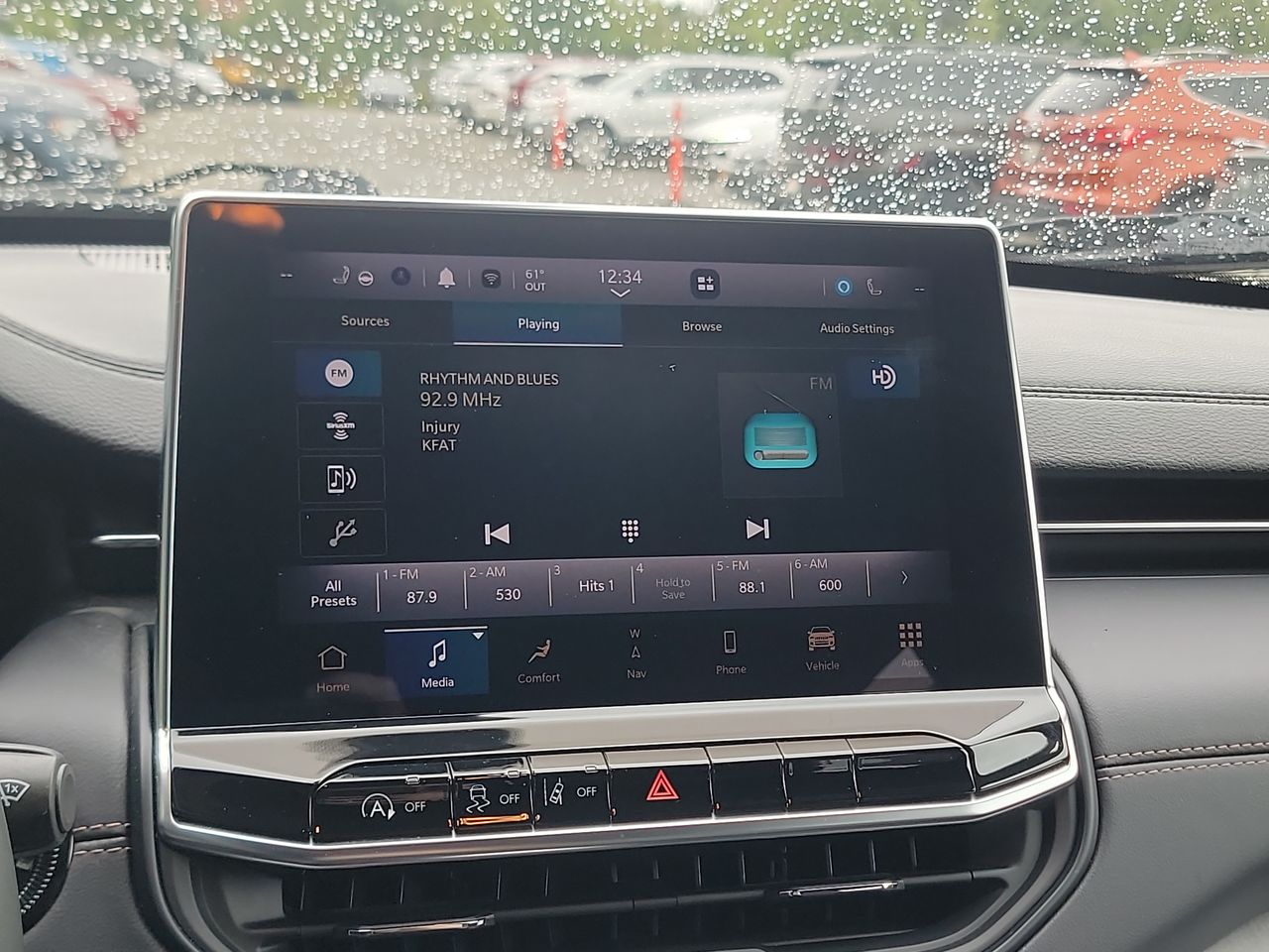 Thumbnail: 2022 Jeep Compass - 16