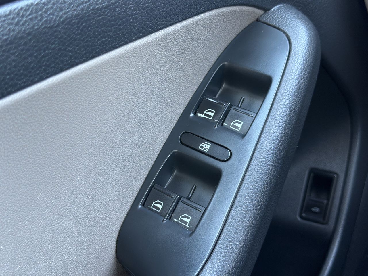 Thumbnail: 2013 Volkswagen Jetta - 11