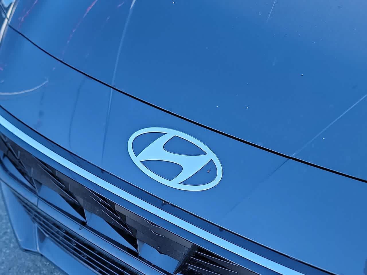 Thumbnail: 2025 Hyundai Elantra - 25