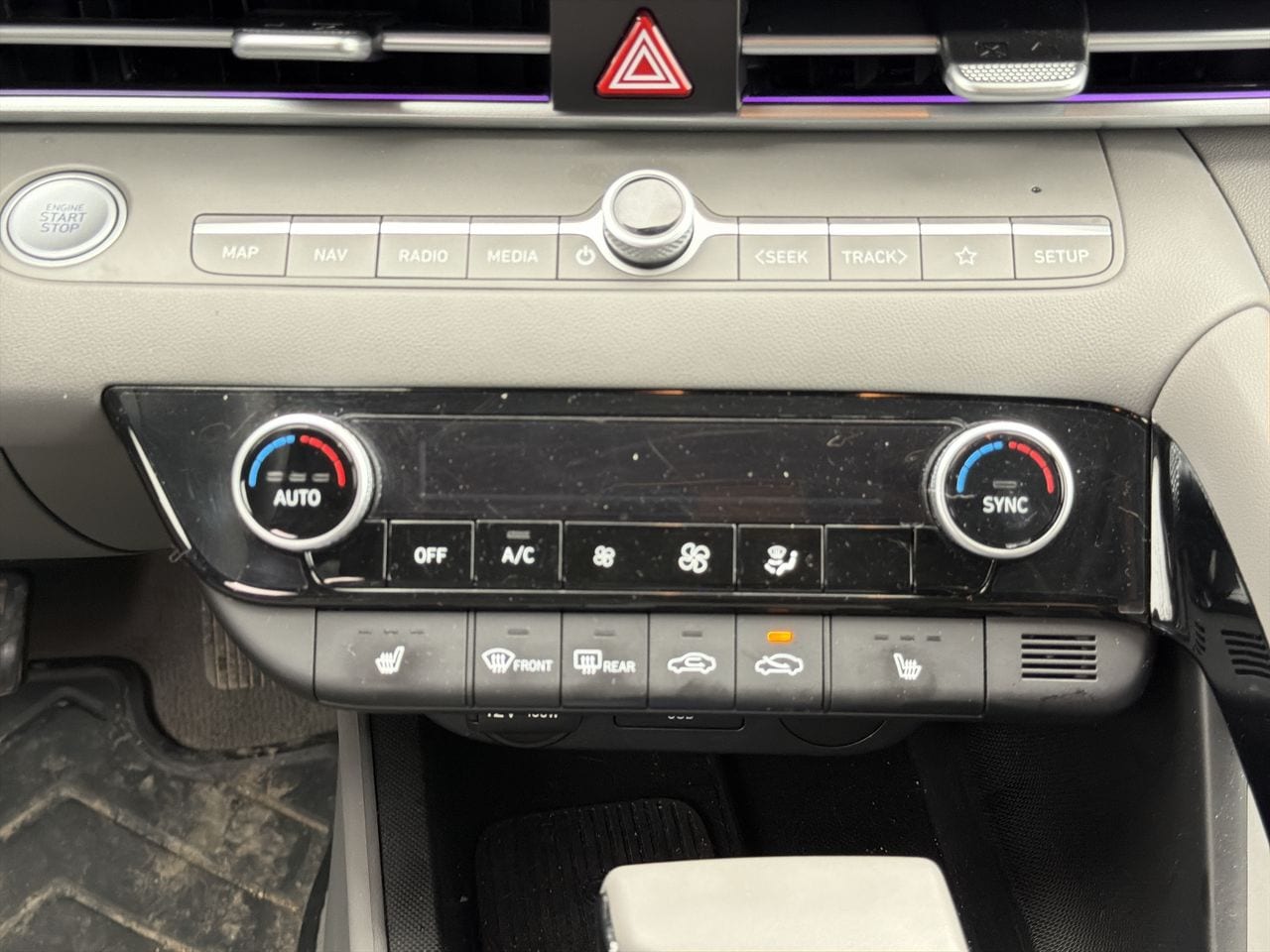 Thumbnail: 2024 Hyundai Elantra - 19
