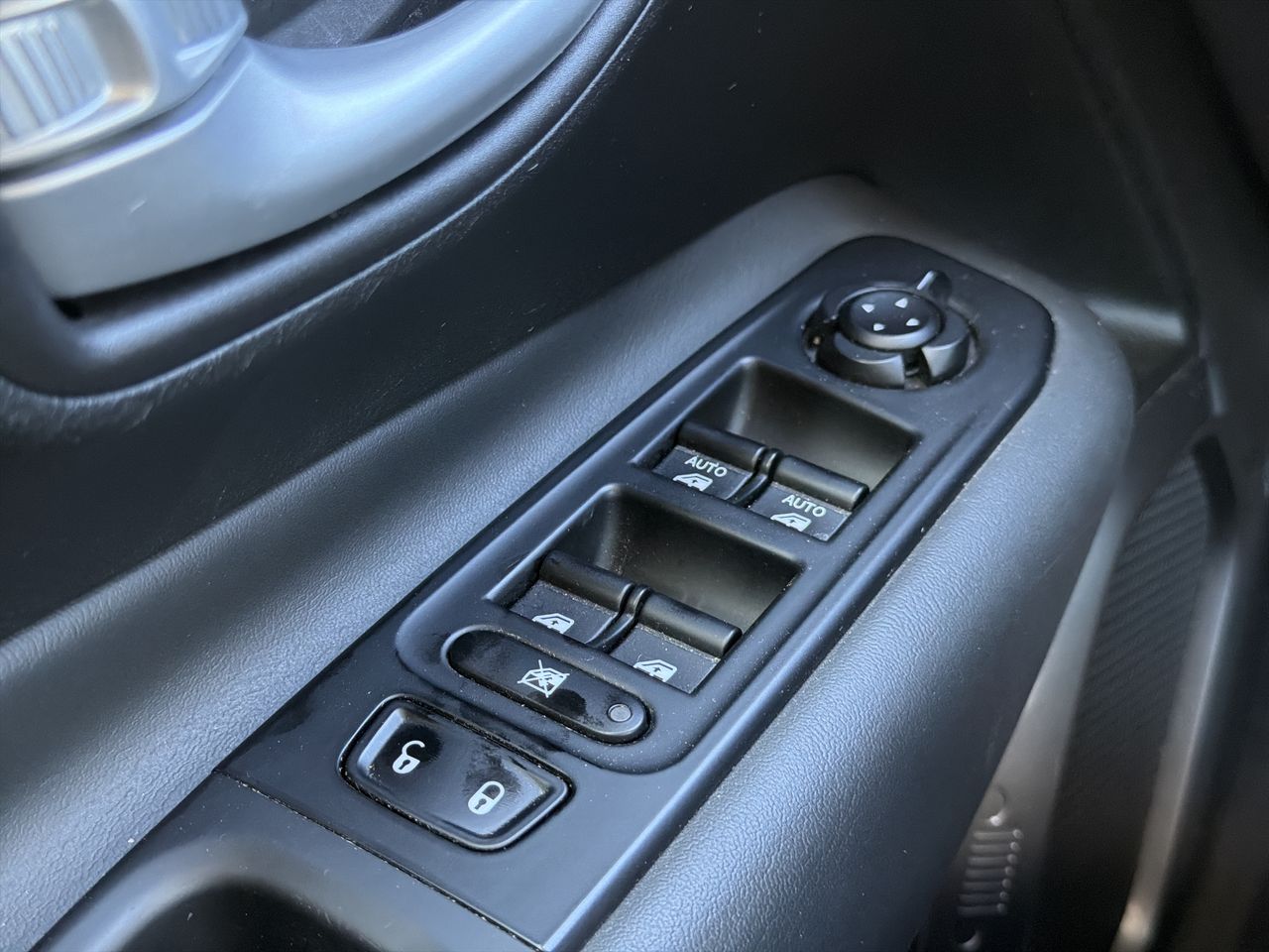 Thumbnail: 2023 Jeep Renegade - 10