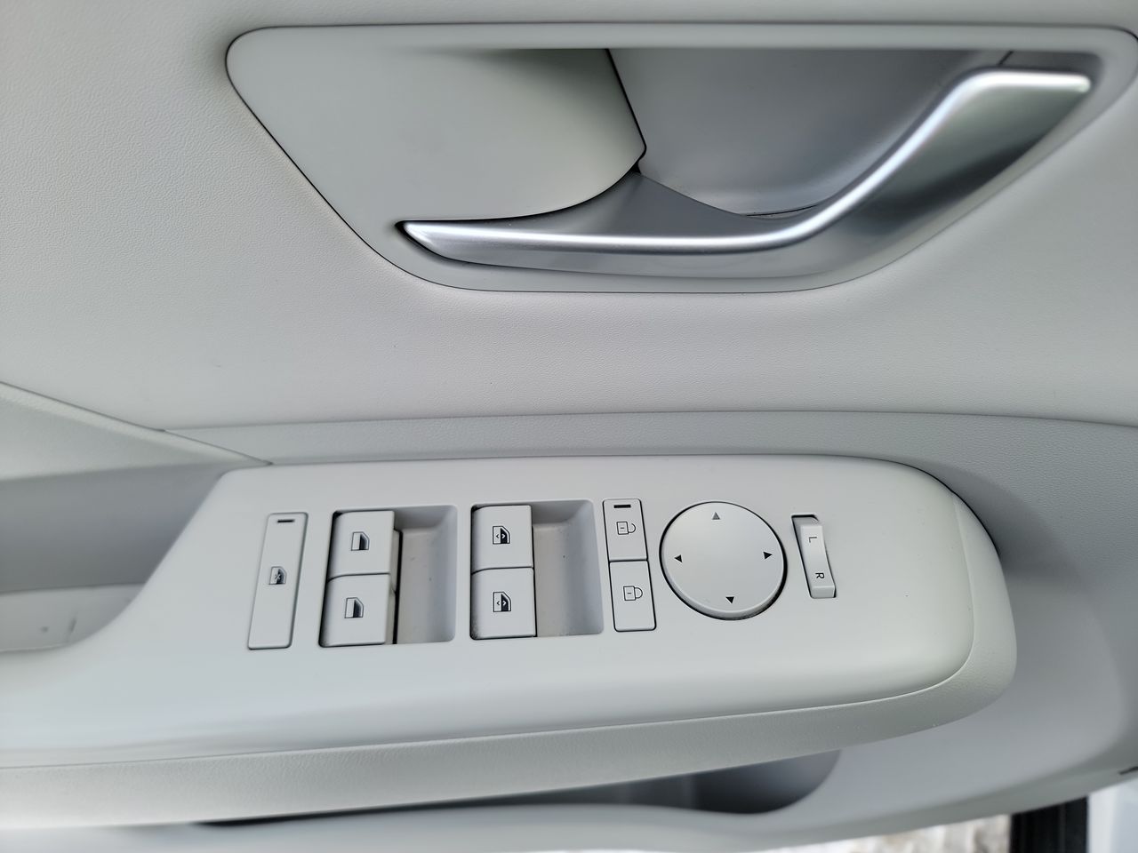 Thumbnail: 2024 Hyundai Kona - 11