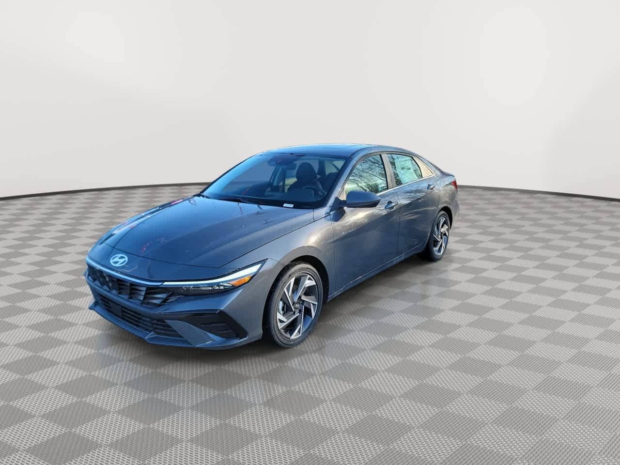 Thumbnail: 2025 Hyundai Elantra - 4