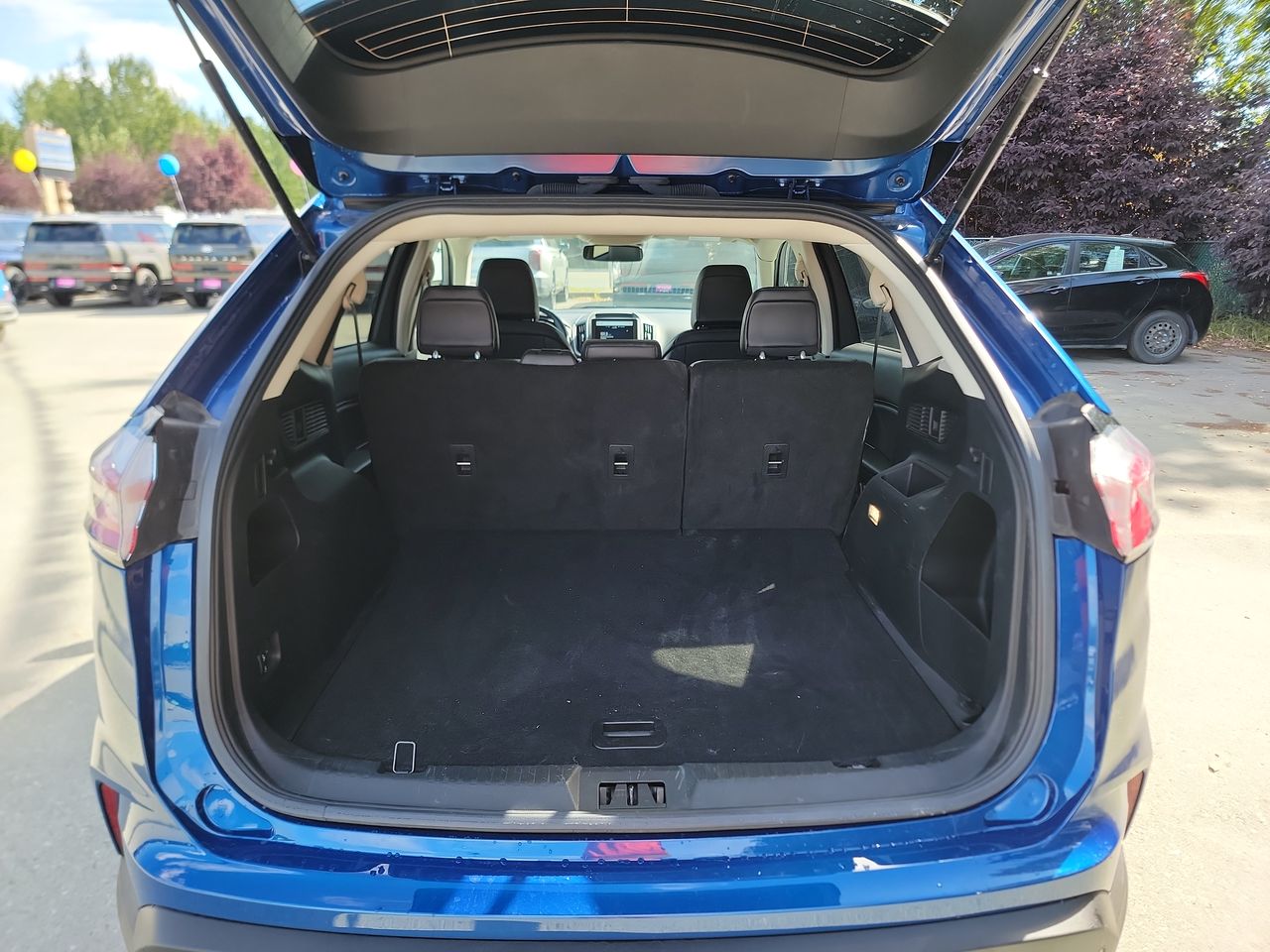 Thumbnail: 2023 Ford Edge - 22