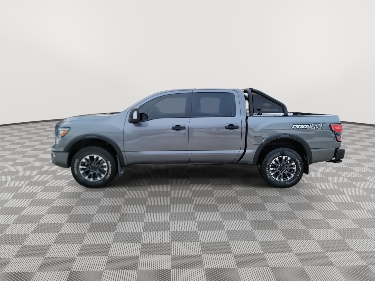 Thumbnail: 2022 Nissan Titan - 5