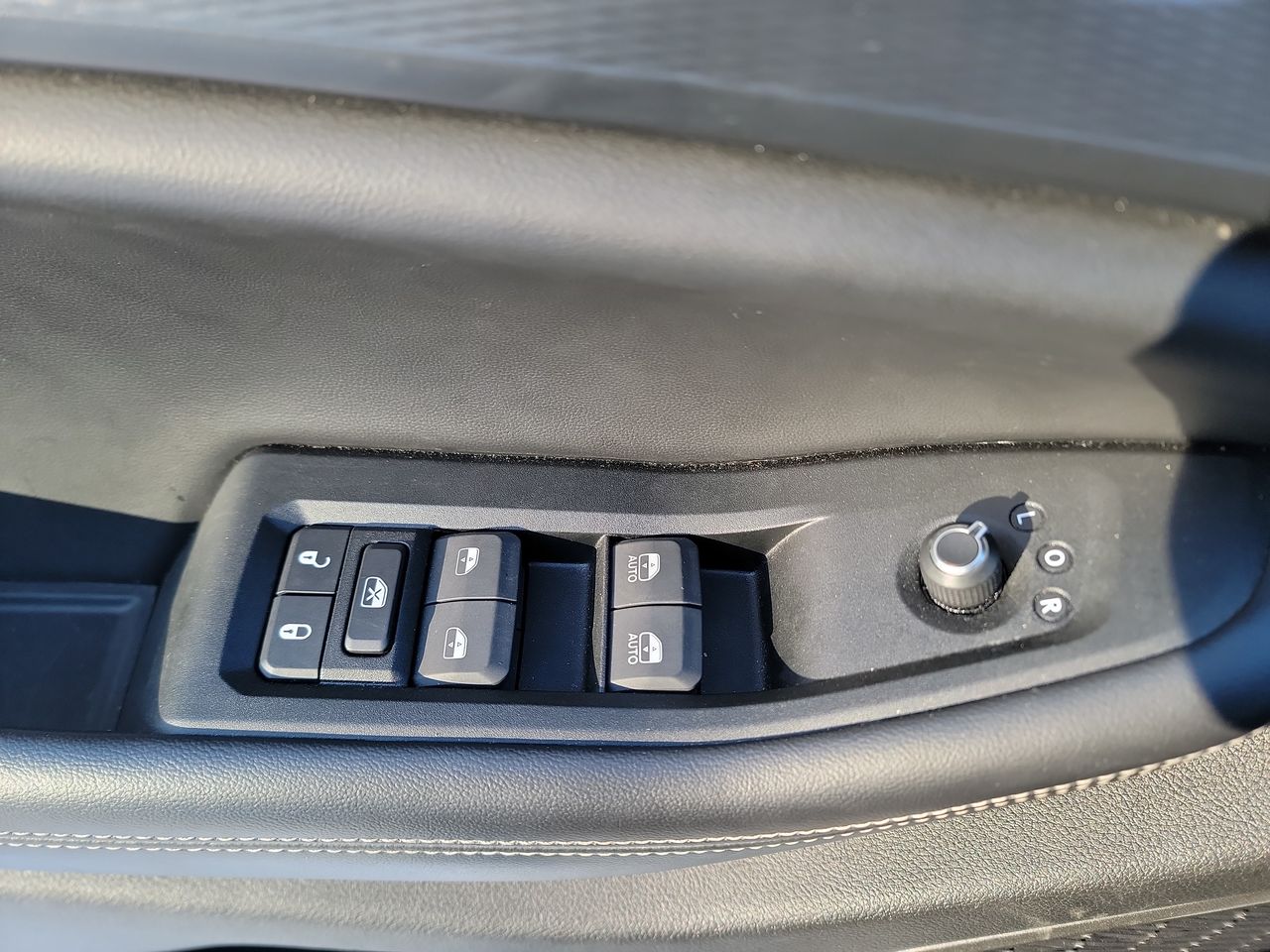 Thumbnail: 2024 Jeep Grand Cherokee L - 11