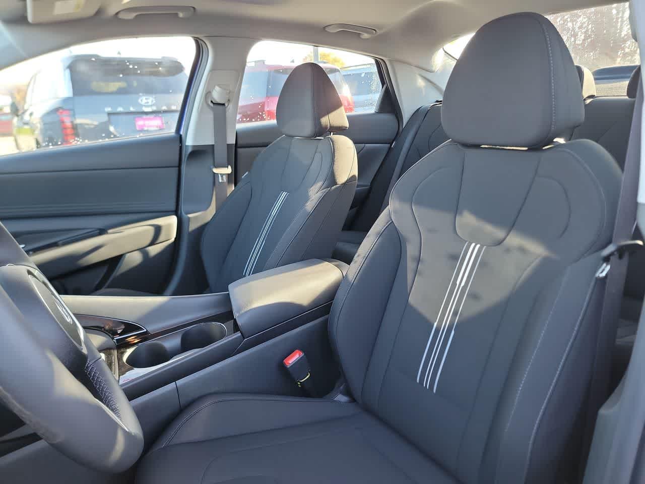 Thumbnail: 2025 Hyundai Elantra - 13