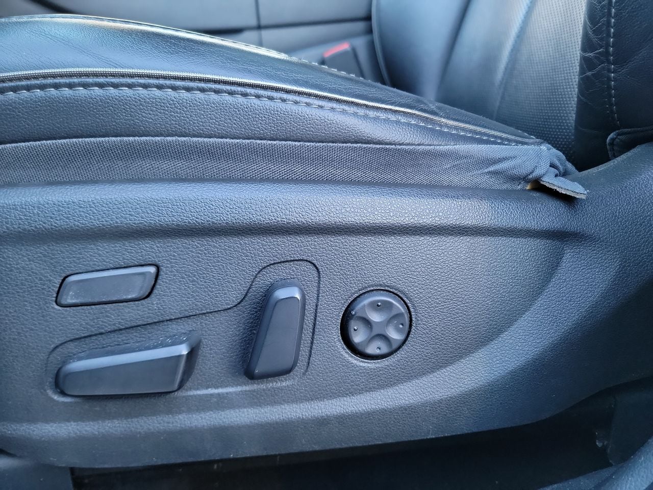 Thumbnail: 2023 Hyundai Santa Fe - 12