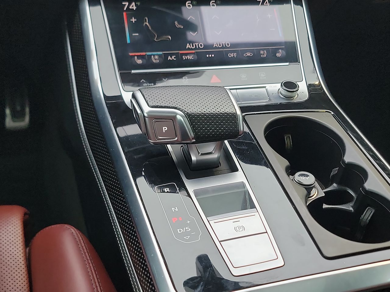 Thumbnail: 2020 Audi SQ8 - 18