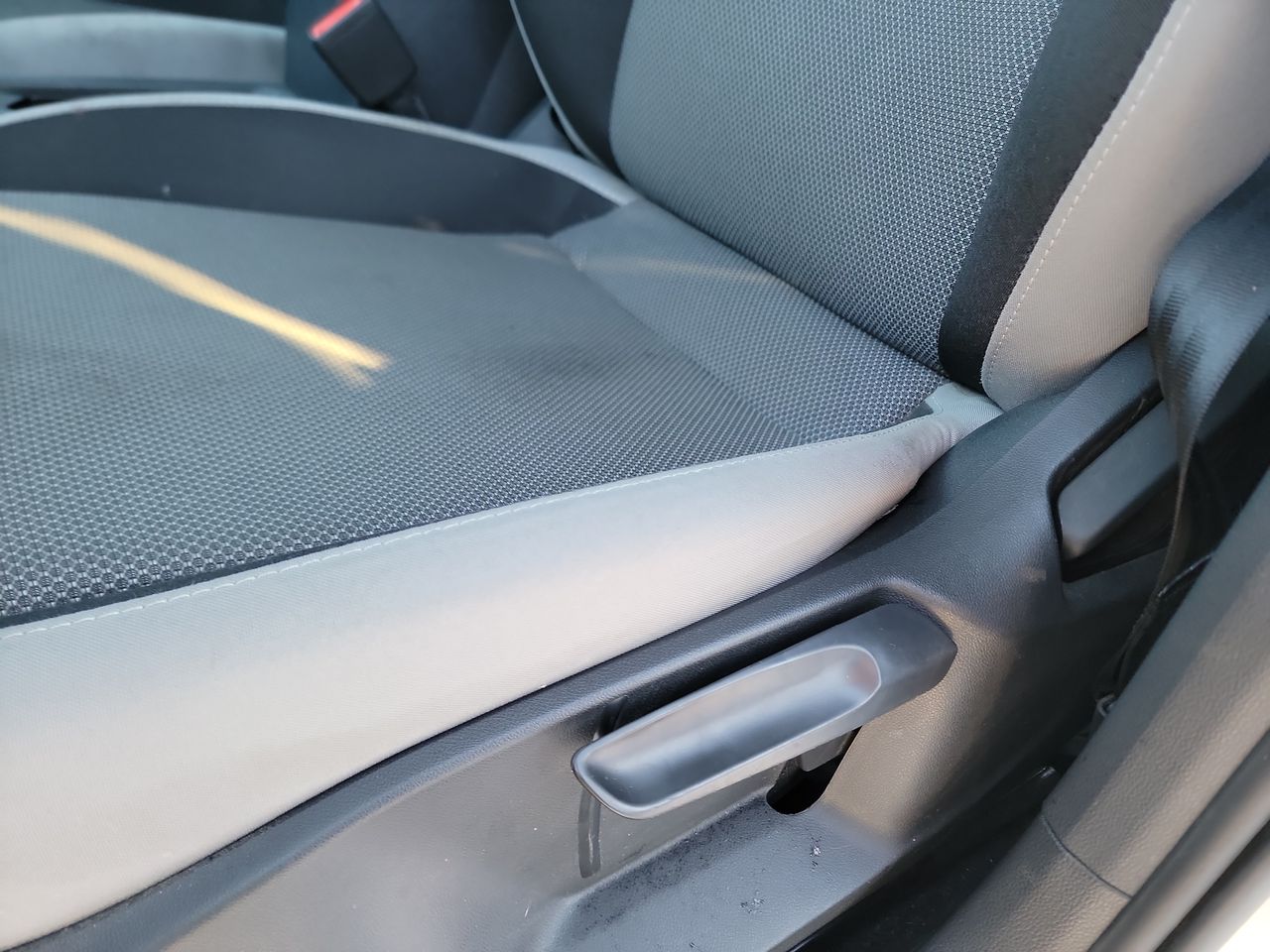 Thumbnail: 2022 Volkswagen Taos - 12