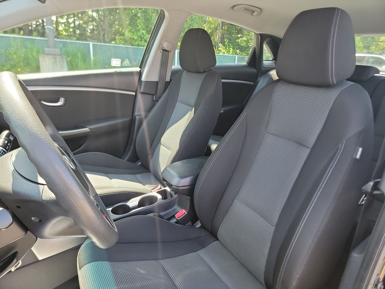 Thumbnail: 2016 Hyundai Elantra - 13