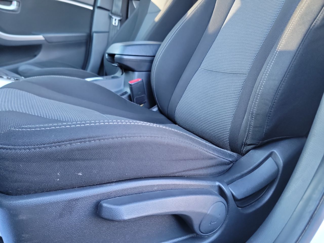 Thumbnail: 2014 Hyundai Elantra - 12