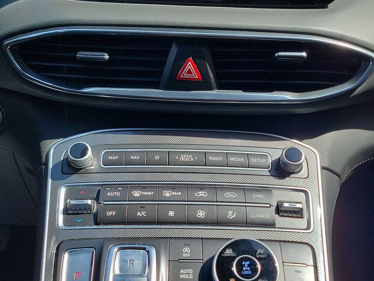 2023 Hyundai Santa Fe Limited 19