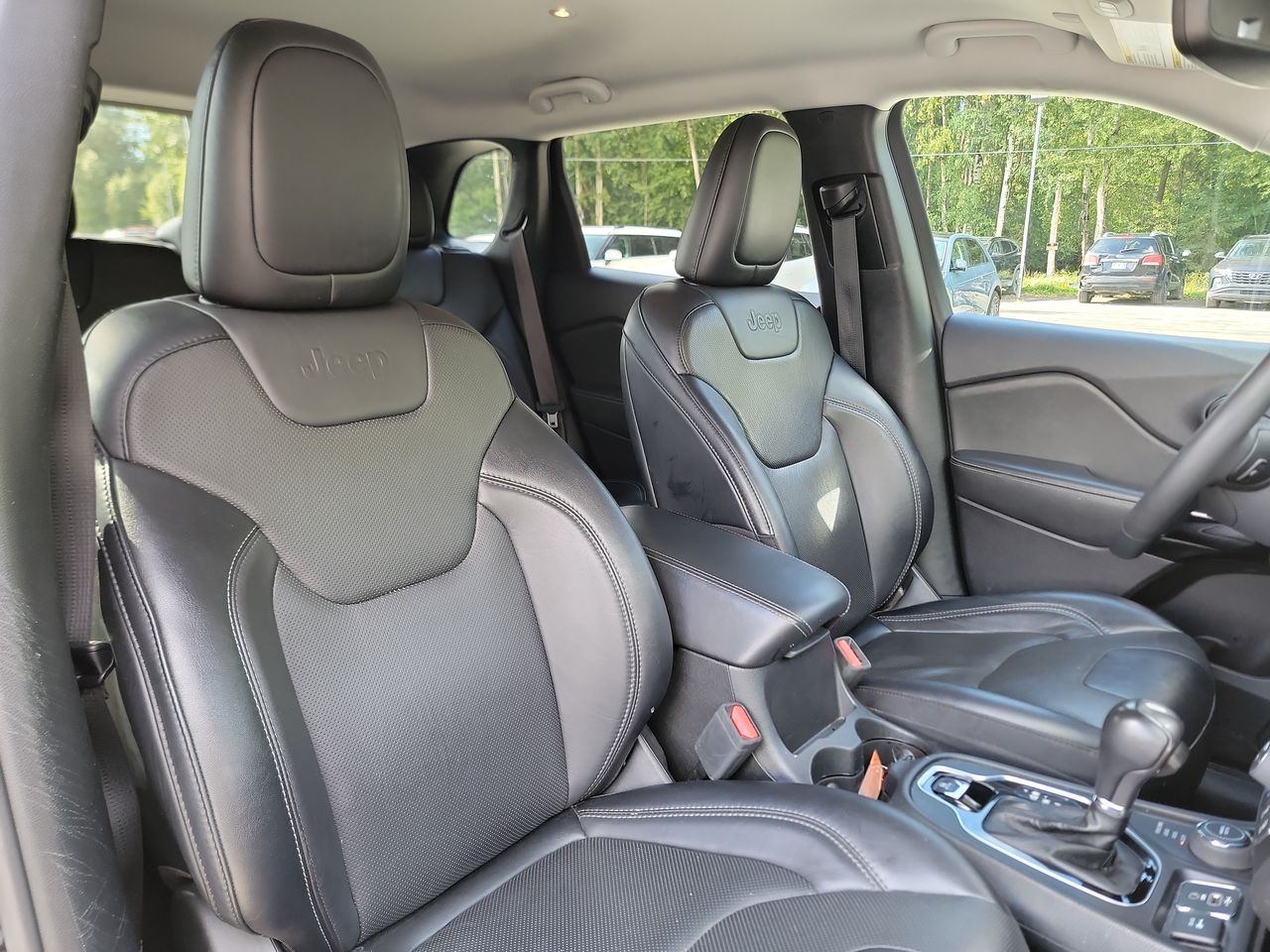 Thumbnail: 2023 Jeep Cherokee - 20