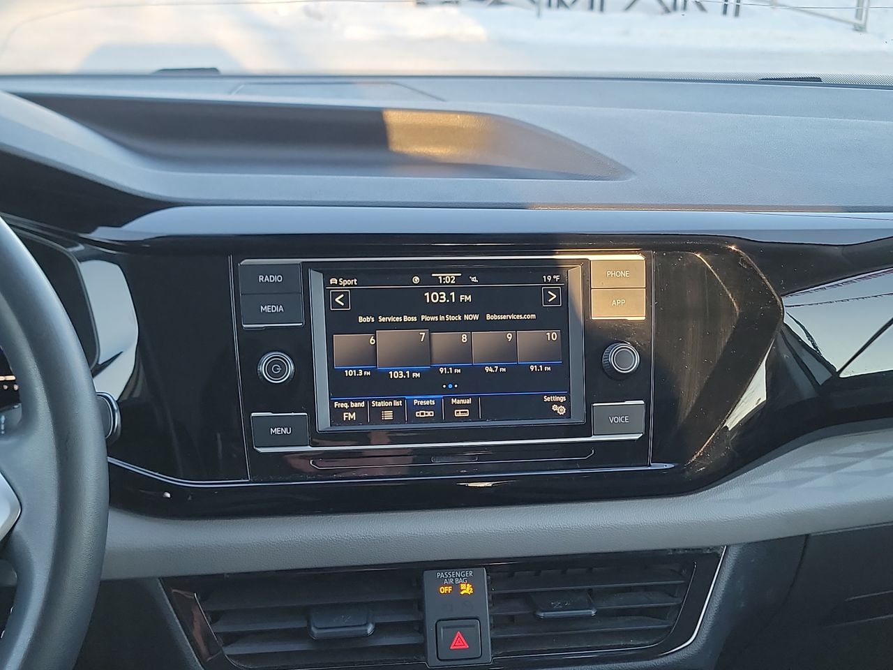 Thumbnail: 2022 Volkswagen Taos - 16