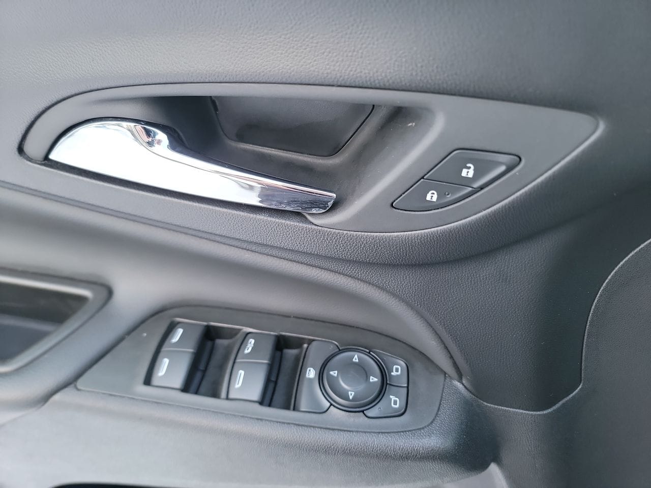 Thumbnail: 2024 Chevrolet Equinox - 11