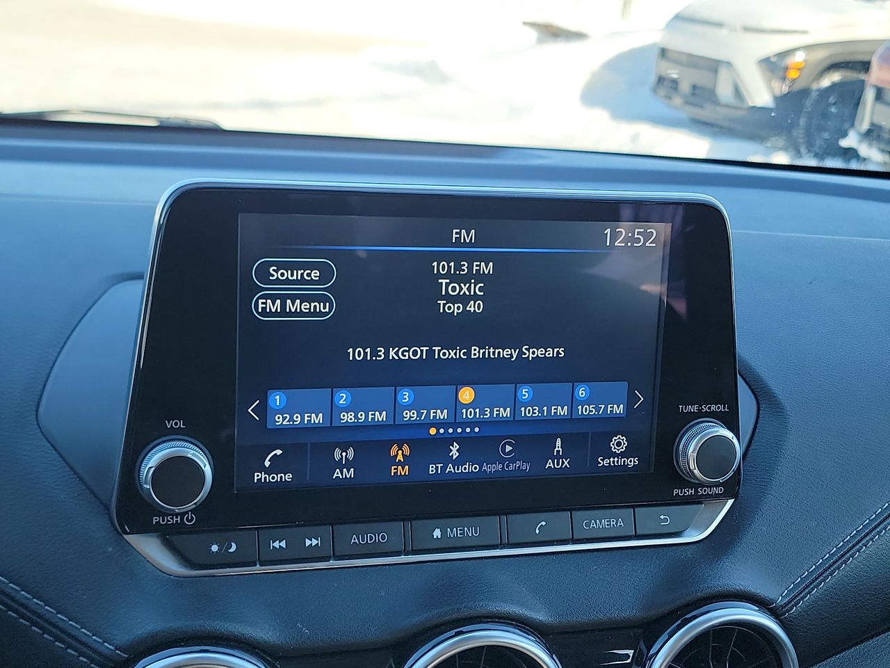 Thumbnail: 2022 Nissan Sentra - 16