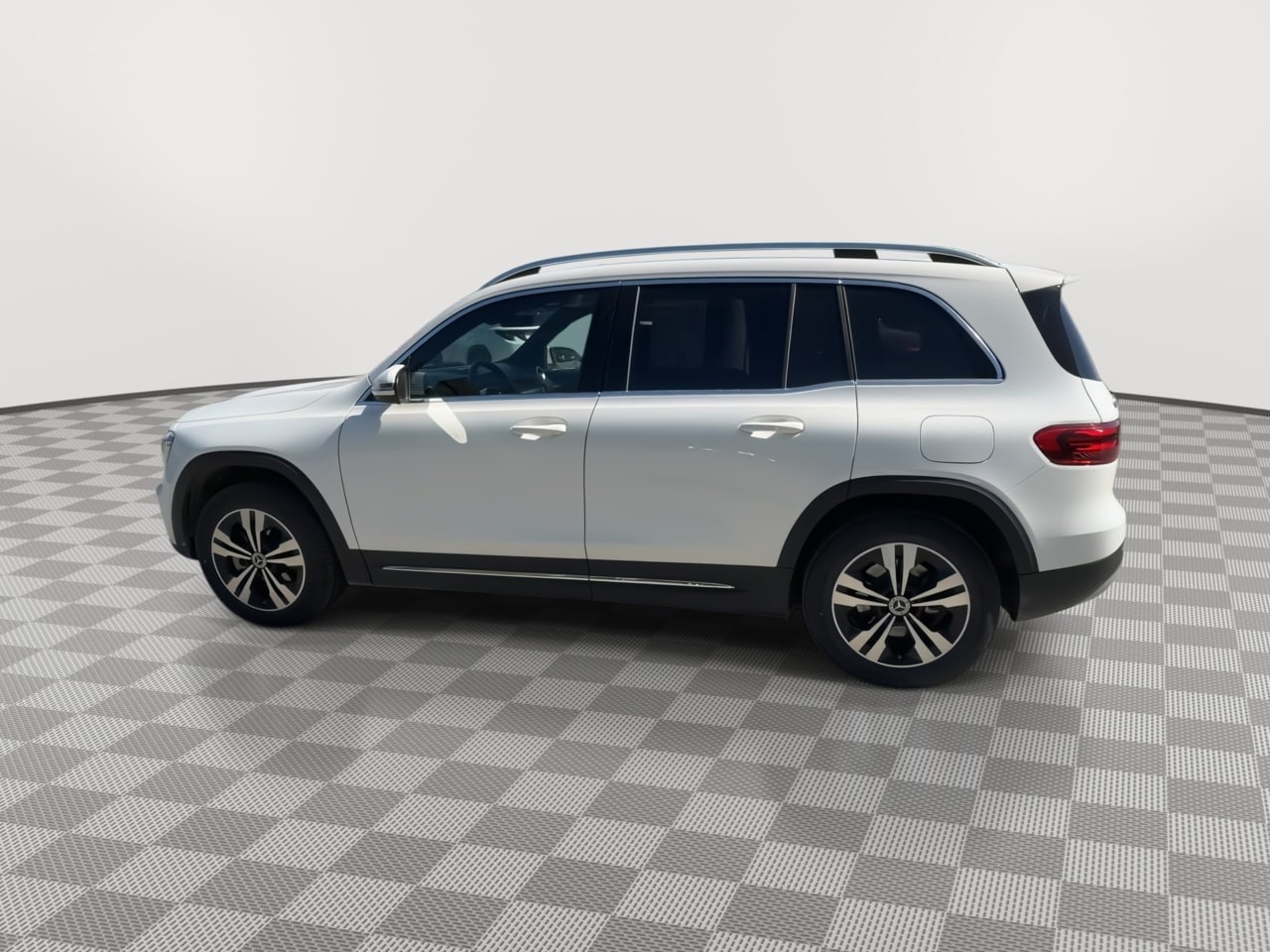 Thumbnail: 2026 Mercedes-Benz GLB - 4