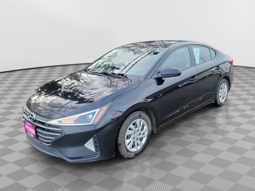 Used 2020 Hyundai Elantra SE Sedan