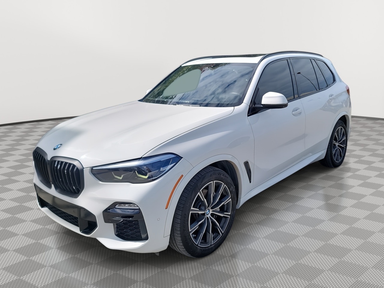 Thumbnail: 2020 BMW X5 - 1