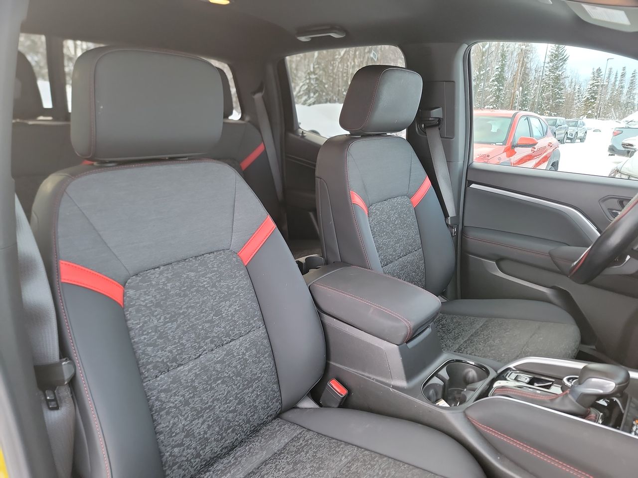 Thumbnail: 2023 Chevrolet Colorado - 19