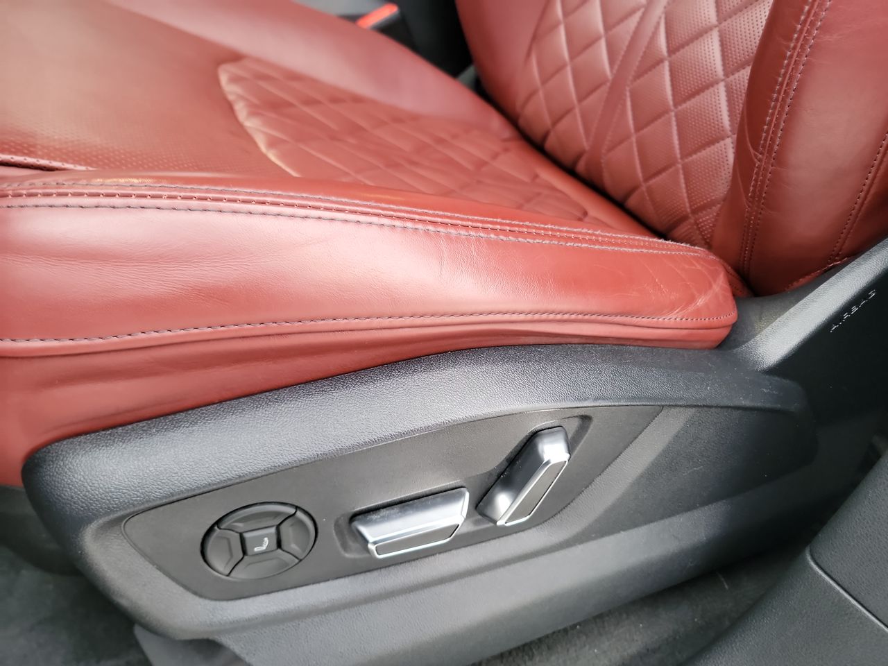 Thumbnail: 2020 Audi SQ8 - 12