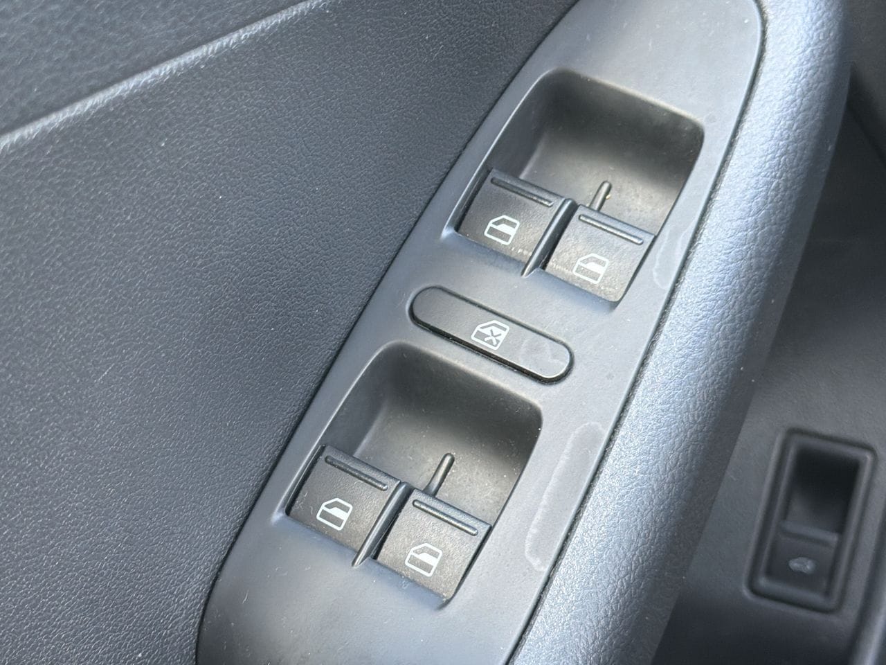 Thumbnail: 2015 Volkswagen Jetta - 11