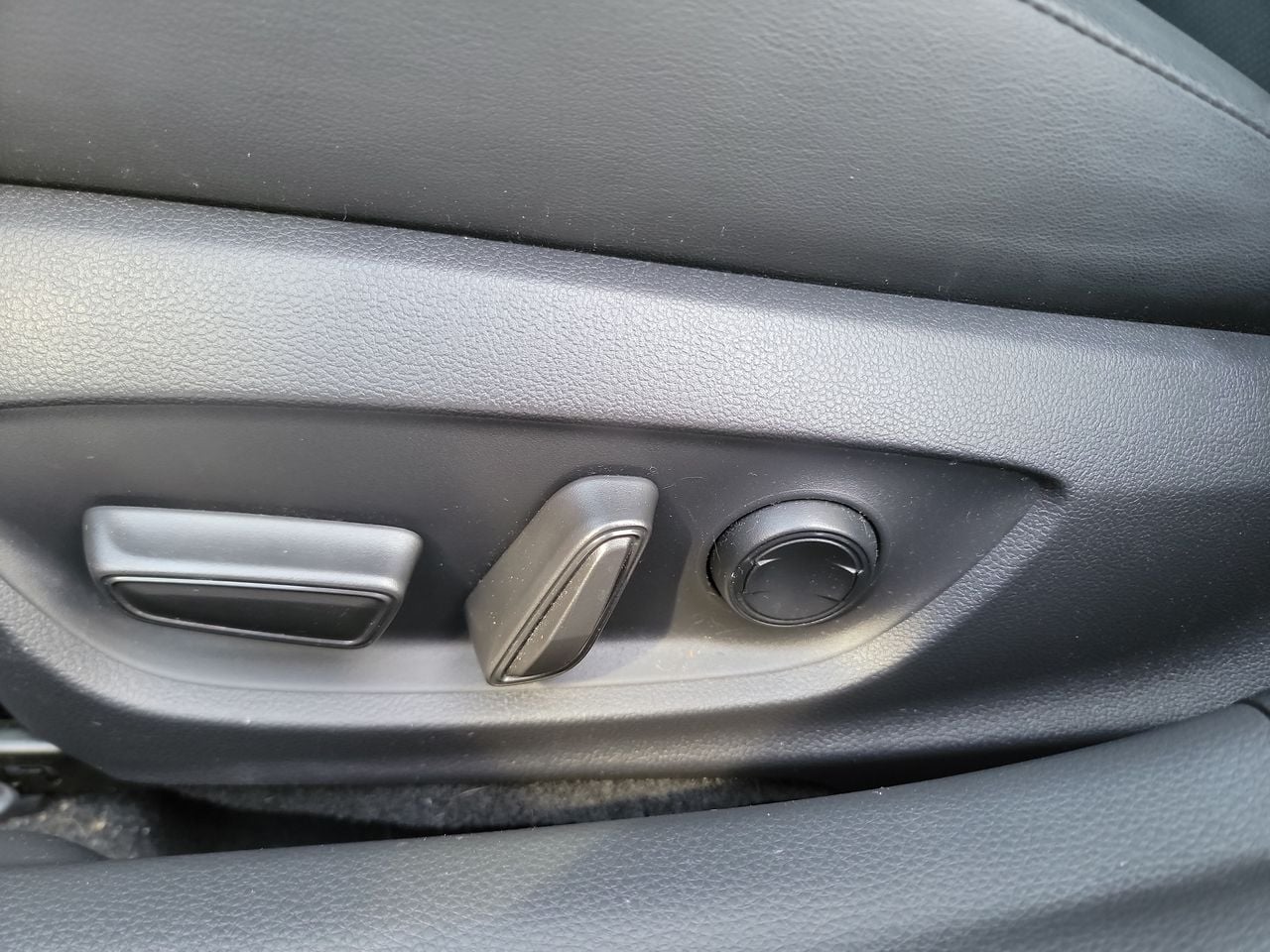 Thumbnail: 2024 Toyota Prius - 12