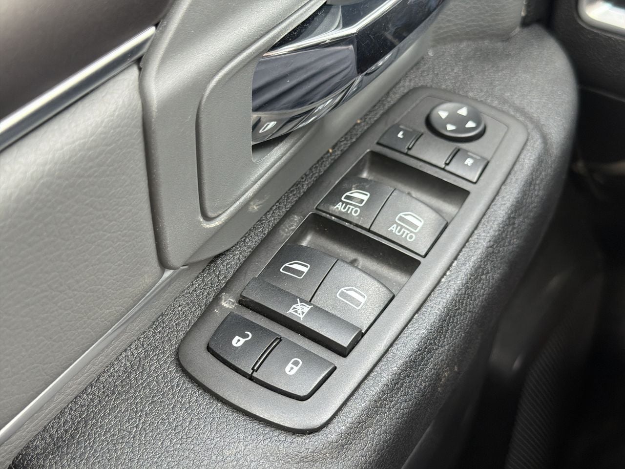 Thumbnail: 2024 RAM 1500 Classic - 11