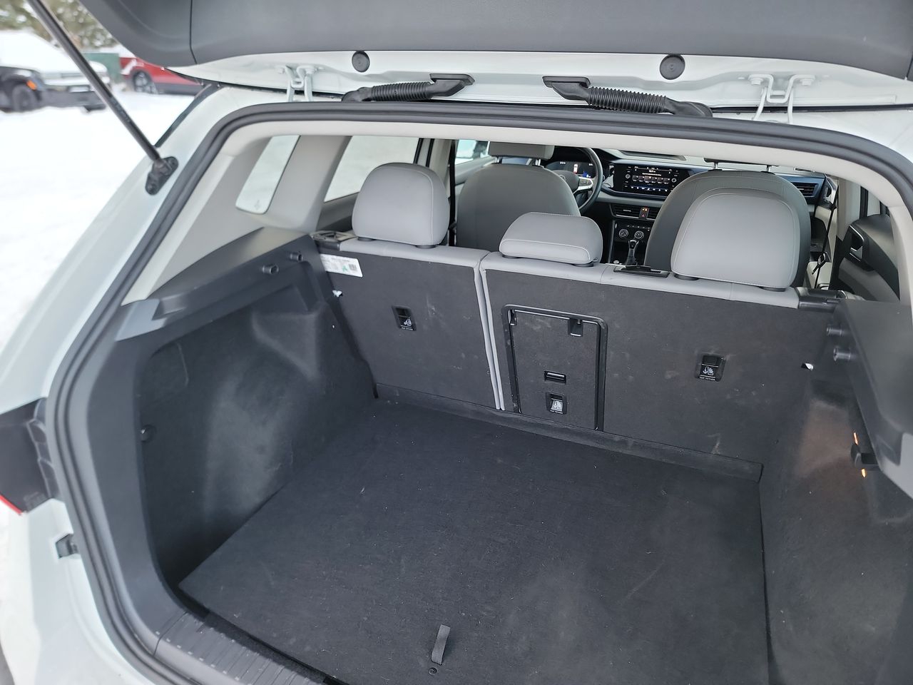 Thumbnail: 2023 Volkswagen Taos - 21