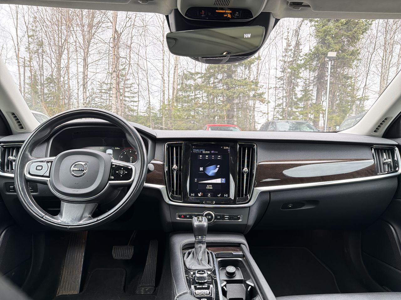 Thumbnail: 2018 Volvo S90 - 23