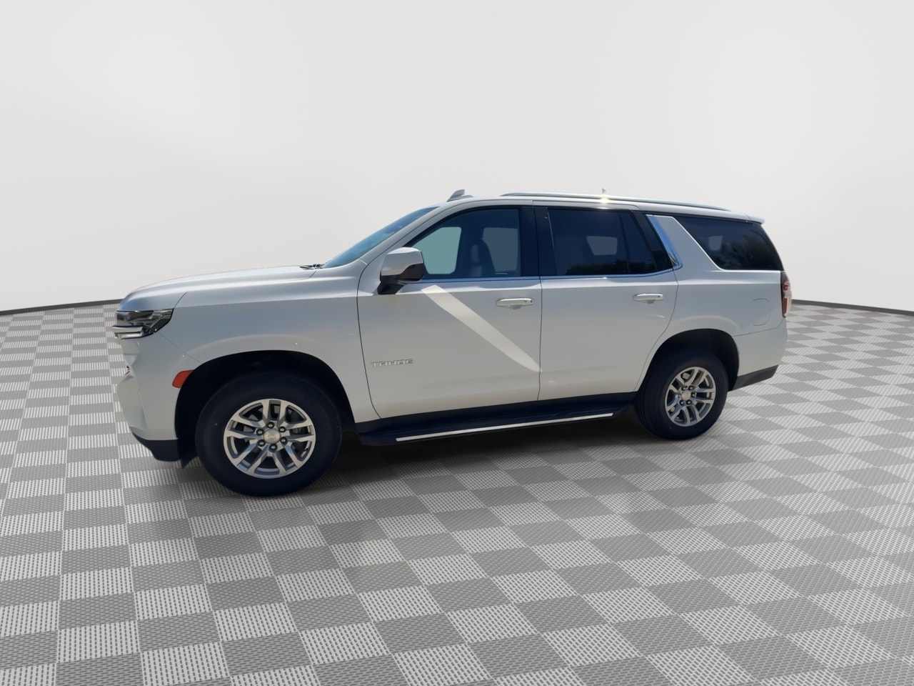 Thumbnail: 2021 Chevrolet Tahoe - 4