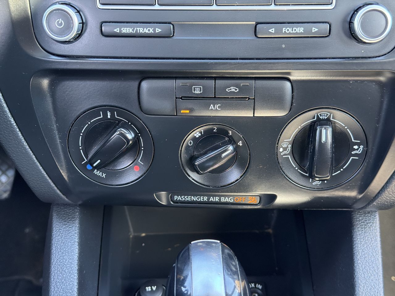 Thumbnail: 2013 Volkswagen Jetta - 17