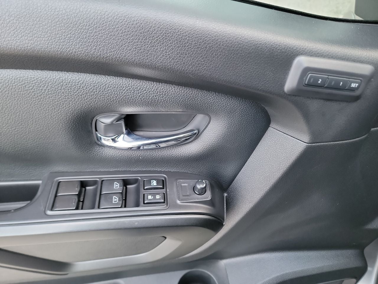 Thumbnail: 2022 Nissan Titan - 11