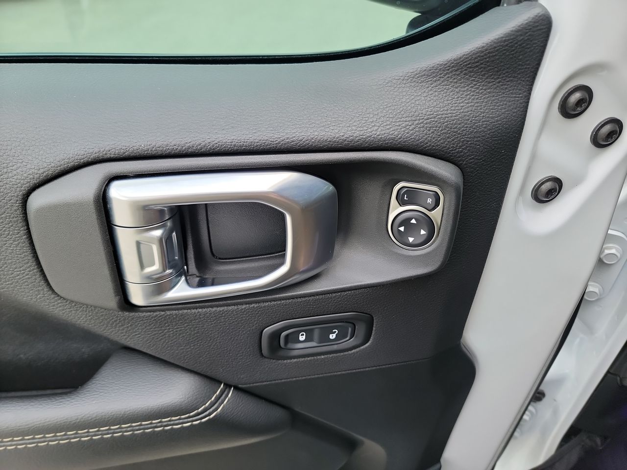 Thumbnail: 2021 Jeep Wrangler - 11