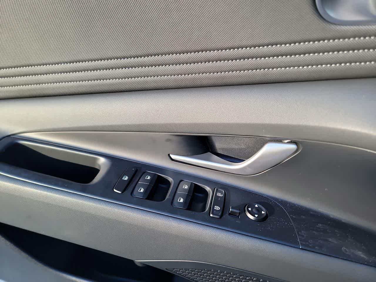 Thumbnail: 2025 Hyundai Elantra - 11