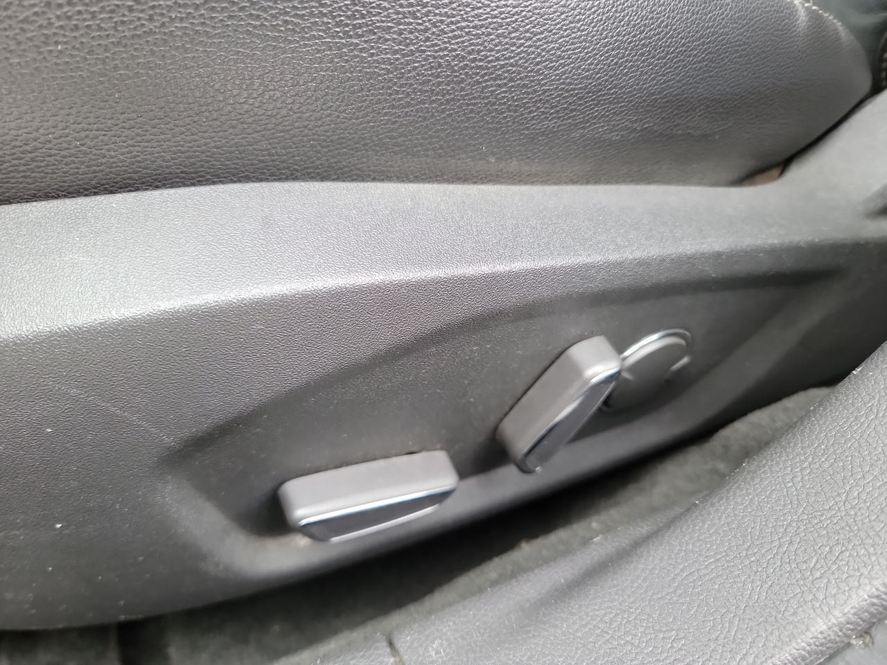 Thumbnail: 2016 Ford Fusion - 12