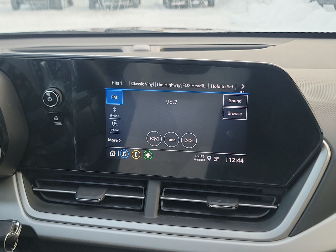 Thumbnail: 2024 Chevrolet Trax - 16