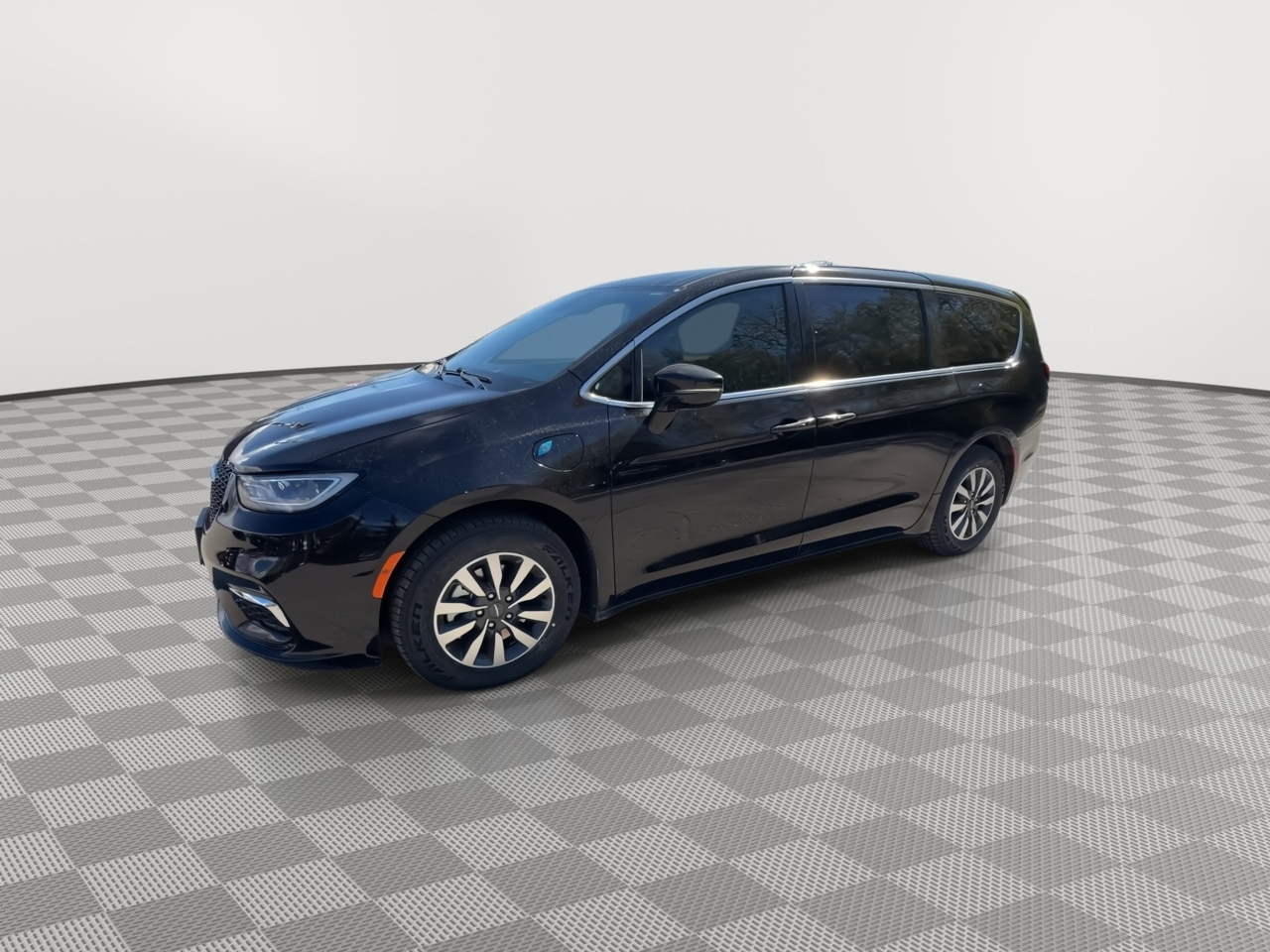 Thumbnail: 2024 Chrysler Pacifica - 4
