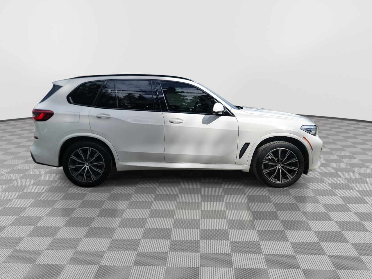 Thumbnail: 2020 BMW X5 - 9