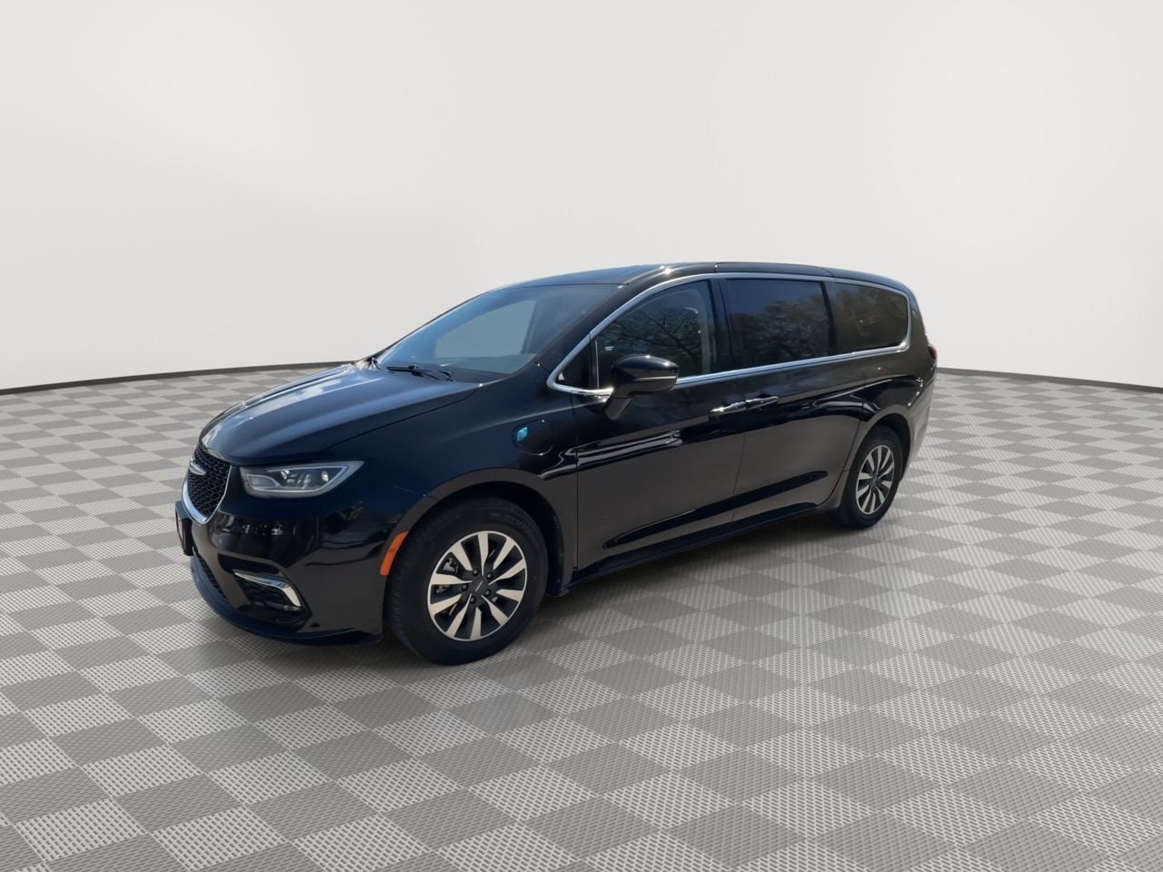 Thumbnail: 2024 Chrysler Pacifica - 4